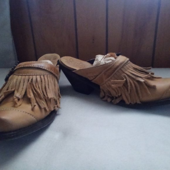 Old Gringo Dora Western Fringe Mules - Picture 15 of 16